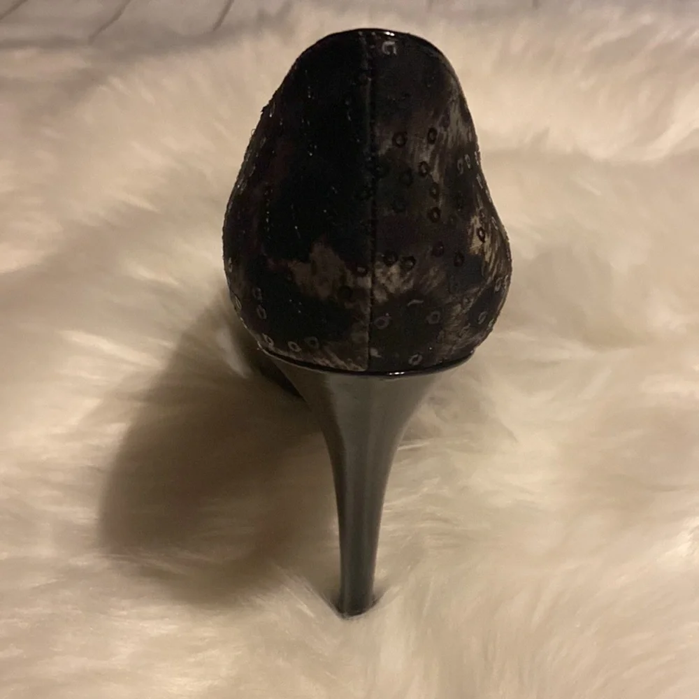 Guess‎ High Heal shoes